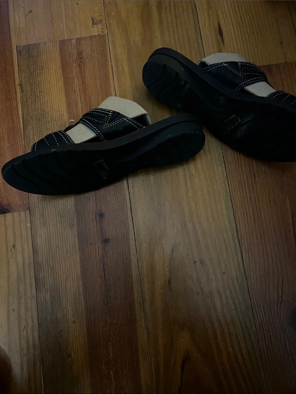 Ladies size 10 Clark slip on sandals - Picture 3 of 4